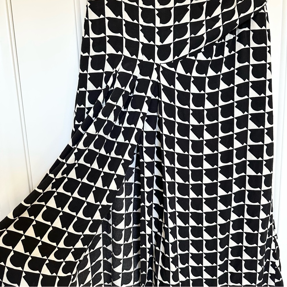 Zara Geo Abstract Print Midi Skirt In Size S - image 8